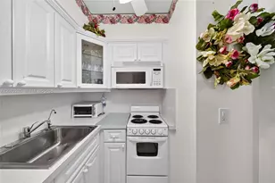 1001 Atlantic Shores Blvd, Hallandale Beach, FL 33009 - Photo 13