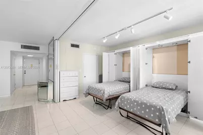 5001 Collins Ave #10G, Miami Beach, FL 33140 - Photo 15