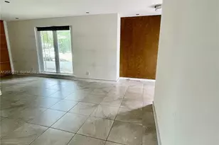 10642 SW 77th Ave, Pinecrest, FL 33156 - Photo 3
