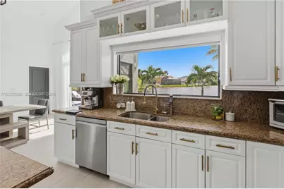 226 SW 180th Ave, Pembroke Pines, FL 33029 - Photo 13