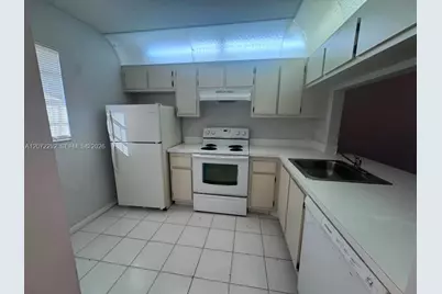 10381 NW 8th St #102, Pembroke Pines, FL 33026 - Photo 5