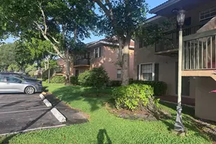 10381 NW 8th St, Pembroke Pines, FL 33026 - Photo 3
