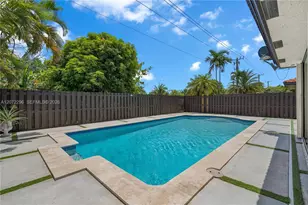 16711 SW 140th Ave, Miami, FL 33177 - Photo 21