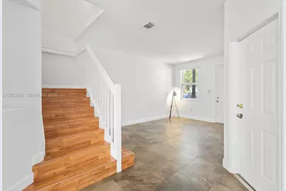 7809 NW 114th Path, Doral, FL 33178 - Photo 15