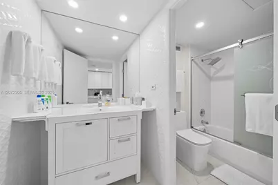 2301 Collins Ave #1014, Miami Beach, FL 33139 - Photo 17