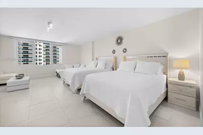 2301 Collins Ave #1014, Miami Beach, FL 33139 - Photo 9
