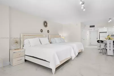 2301 Collins Ave #1014, Miami Beach, FL 33139 - Photo 11