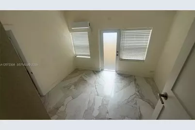 52 NE 51st St, Miami, FL 33137 - Photo 3