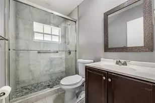 10240 SW 35th St, Miami, FL 33165 - Photo 9