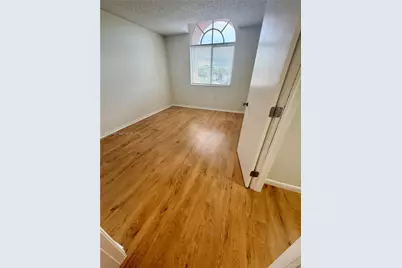 [Address not provided], West Palm Beach, FL 33409 - Photo 31
