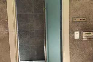 90 SW 3rd St, Miami, FL 33130 - Photo 25