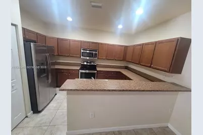 8935 W 35th Ln #8935, Hialeah, FL 33018 - Photo 7