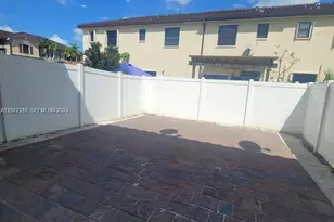 8935 W 35th Ln, Hialeah, FL 33018 - Photo 29