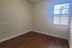 8935 W 35th Ln, Hialeah, FL 33018 - Photo 23