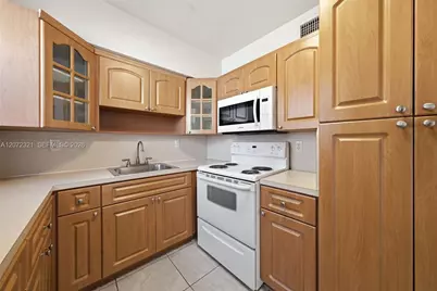 9300 NW 32nd Ct #9300, Miami, FL 33147 - Photo 7