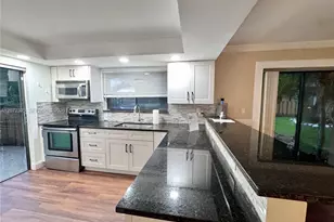 32 Wimbledon Lake Dr, Plantation, FL 33324 - Photo 3