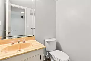 6511 Racquet Club Dr, Lauderhill, FL 33319 - Photo 7