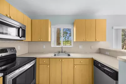 2930 SE 12th Rd #101-31, Homestead, FL 33035 - Photo 11