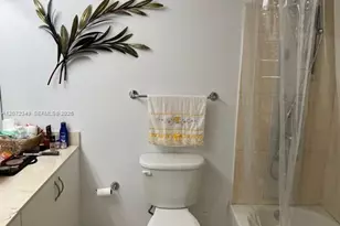 1750 N Bayshore Dr, Miami, FL 33132 - Photo 25