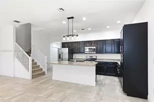 12441 NW 18th Ct, Pembroke Pines, FL 33028 - Photo 11