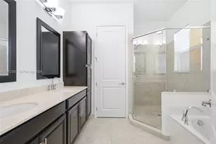12441 NW 18th Ct, Pembroke Pines, FL 33028 - Photo 21