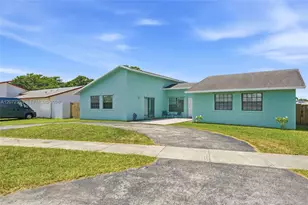 16604 SW 104th Ct, Miami, FL 33157 - Photo 5