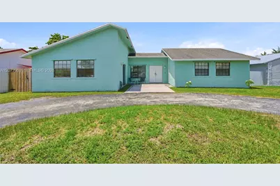 16604 SW 104th Ct, Miami, FL 33157 - Photo 3