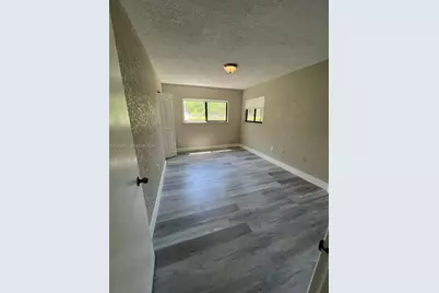 18725 NW 62nd Ave #111, Hialeah, FL 33015 - Photo 23