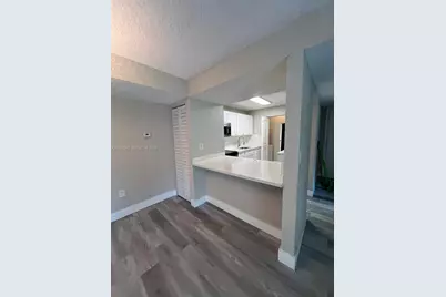 18725 NW 62nd Ave #111, Hialeah, FL 33015 - Photo 9
