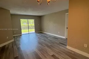 18725 NW 62nd Ave, Hialeah, FL 33015 - Photo 13