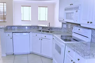 3225 NE 184th St, Aventura, FL 33160 - Photo 5