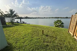 6733 Bayfront Dr, Margate, FL 33063 - Photo 27