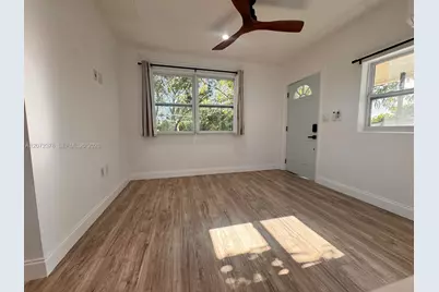 277 NE 55th St, Miami, FL 33137 - Photo 11