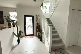 8388 NW 49th St, Doral, FL 33166 - Photo 27