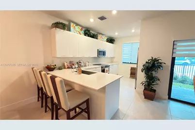 8388 NW 49th St, Doral, FL 33166 - Photo 3