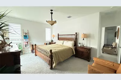 8388 NW 49th St, Doral, FL 33166 - Photo 13