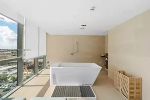 900 Biscayne Blvd, Miami, FL 33132 - Photo 37
