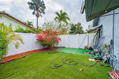 7211 NW 76th St, Tamarac, FL 33321 - Photo 19