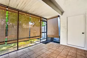 10348 NW 3rd St, Pembroke Pines, FL 33026 - Photo 37