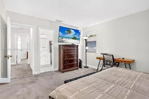 10348 NW 3rd St, Pembroke Pines, FL 33026 - Photo 25
