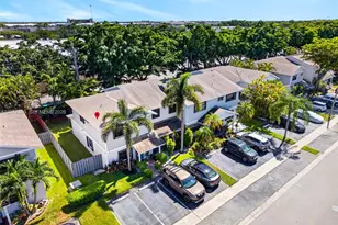 10348 NW 3rd St, Pembroke Pines, FL 33026 - Photo 1