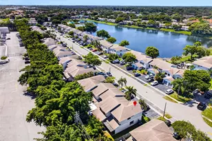 10348 NW 3rd St, Pembroke Pines, FL 33026 - Photo 49