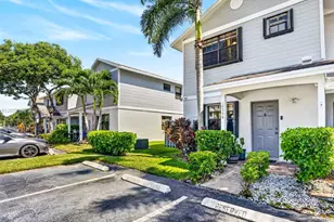 10348 NW 3rd St, Pembroke Pines, FL 33026 - Photo 5