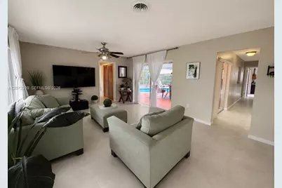 1812 N 45th Ave, Hollywood, FL 33021 - Photo 3
