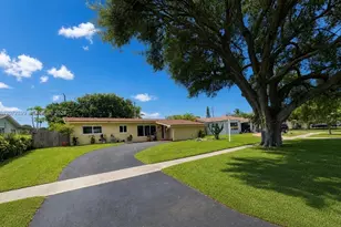 1812 N 45th Ave, Hollywood, FL 33021 - Photo 1