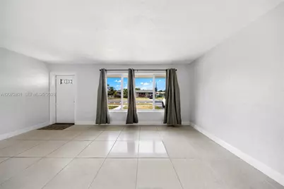 8801 SW 17th St, Miami, FL 33165 - Photo 31
