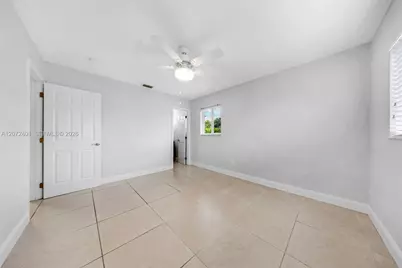 8801 SW 17th St, Miami, FL 33165 - Photo 23