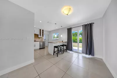 8801 SW 17th St, Miami, FL 33165 - Photo 11