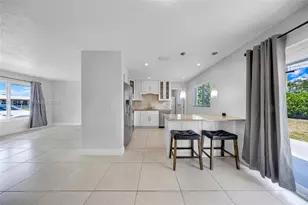 8801 SW 17th St, Miami, FL 33165 - Photo 13
