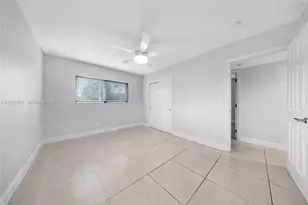 8801 SW 17th St, Miami, FL 33165 - Photo 25